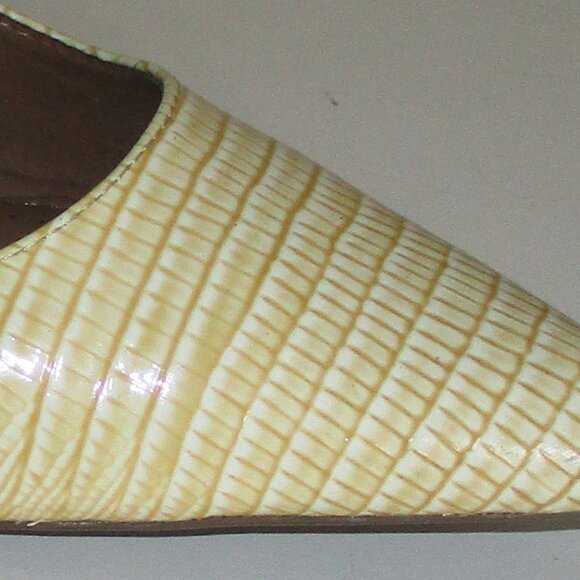 Kitten Heels - Picture 3 of 10